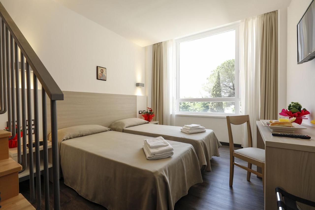 Casa Per Ferie San Juan De Avila 로마 외부 사진