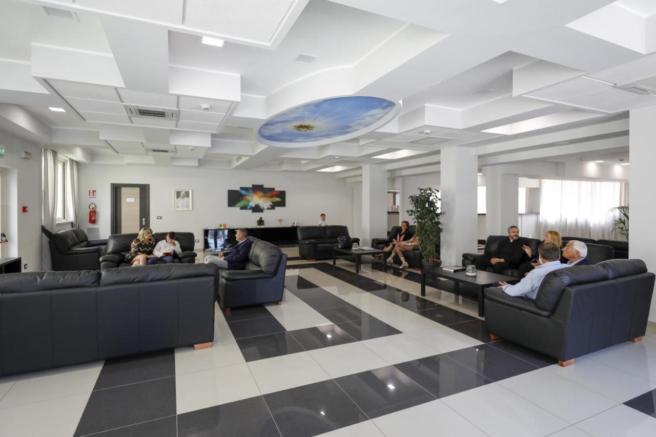 Casa Per Ferie San Juan De Avila 로마 외부 사진