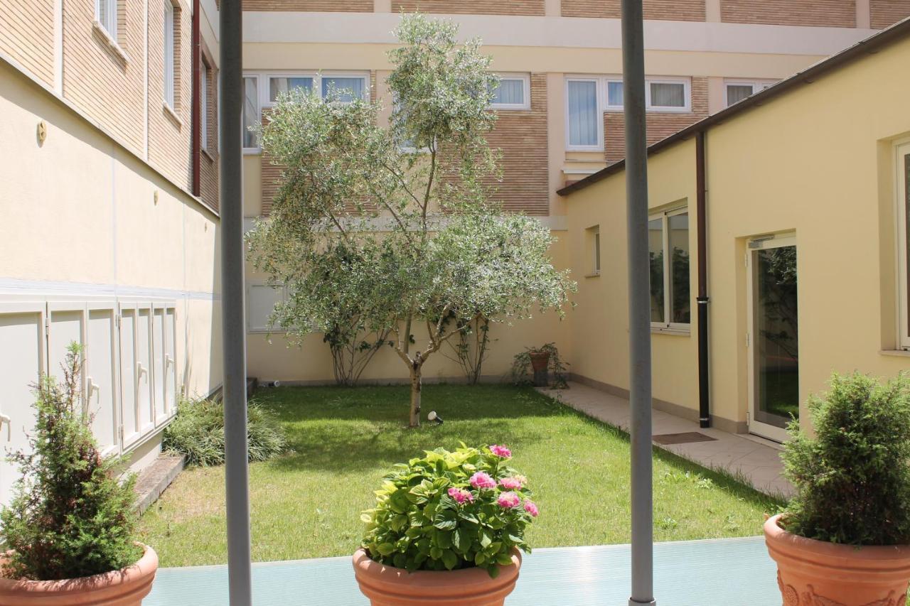Casa Per Ferie San Juan De Avila 로마 외부 사진