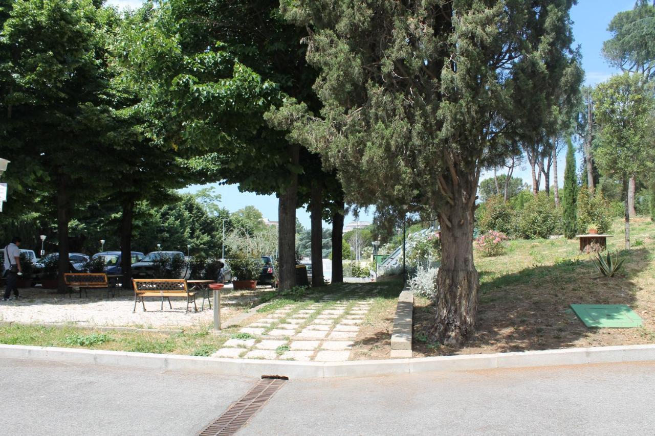 Casa Per Ferie San Juan De Avila 로마 외부 사진